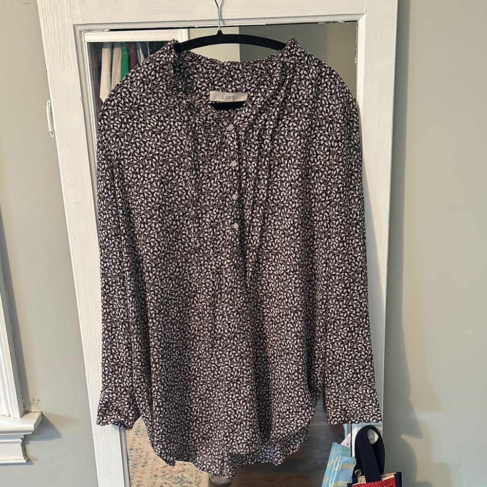 Women's Purple and White Patterned Top
